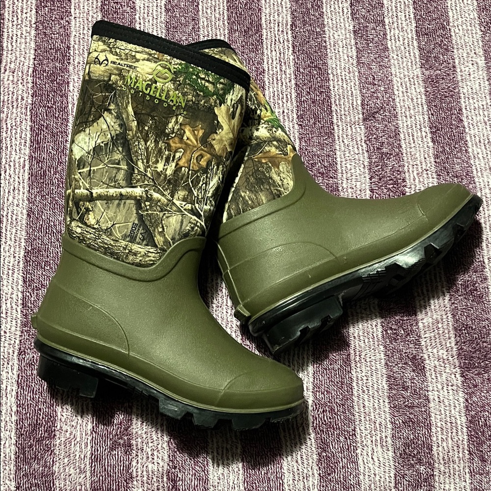 Magellan Outdoors Green Camo Boots